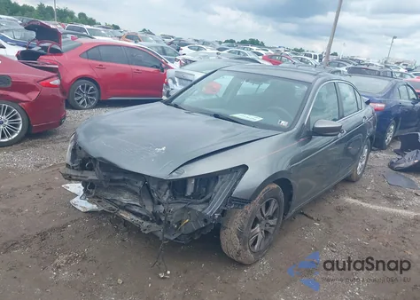 2010 Honda Accord 2.4 Lx-P z USA, uszkodzony, nr VIN 1HGCP2F41AA114021